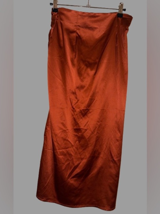 Ruched Side-Slit High Waist Satin Midi Skirt - Rust | Size Medium - Picture 4 of 4